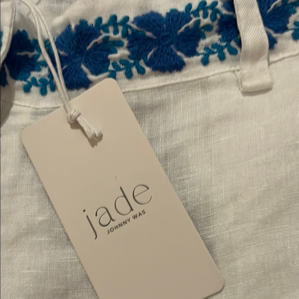 New Johnny Was Tai Linen Jade White and Blue Shorts with Ornate Design - Picture 7 of 16